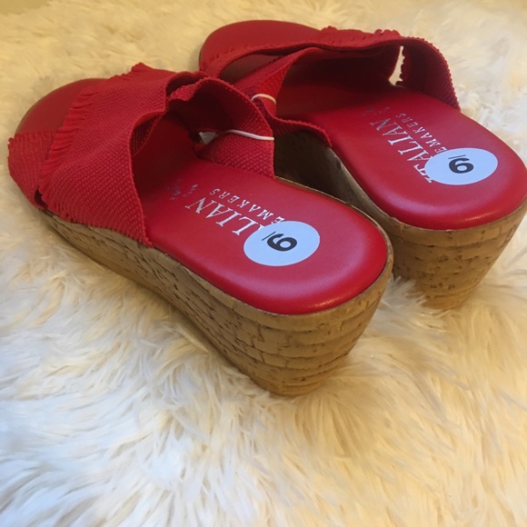 🆕 ❤️ Red Wedge Sandals ❤️ - Picture 2 of 6